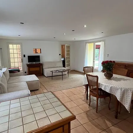 Maison Proche Plages Pour 4 Personnes * Plouhinec (Finistere)